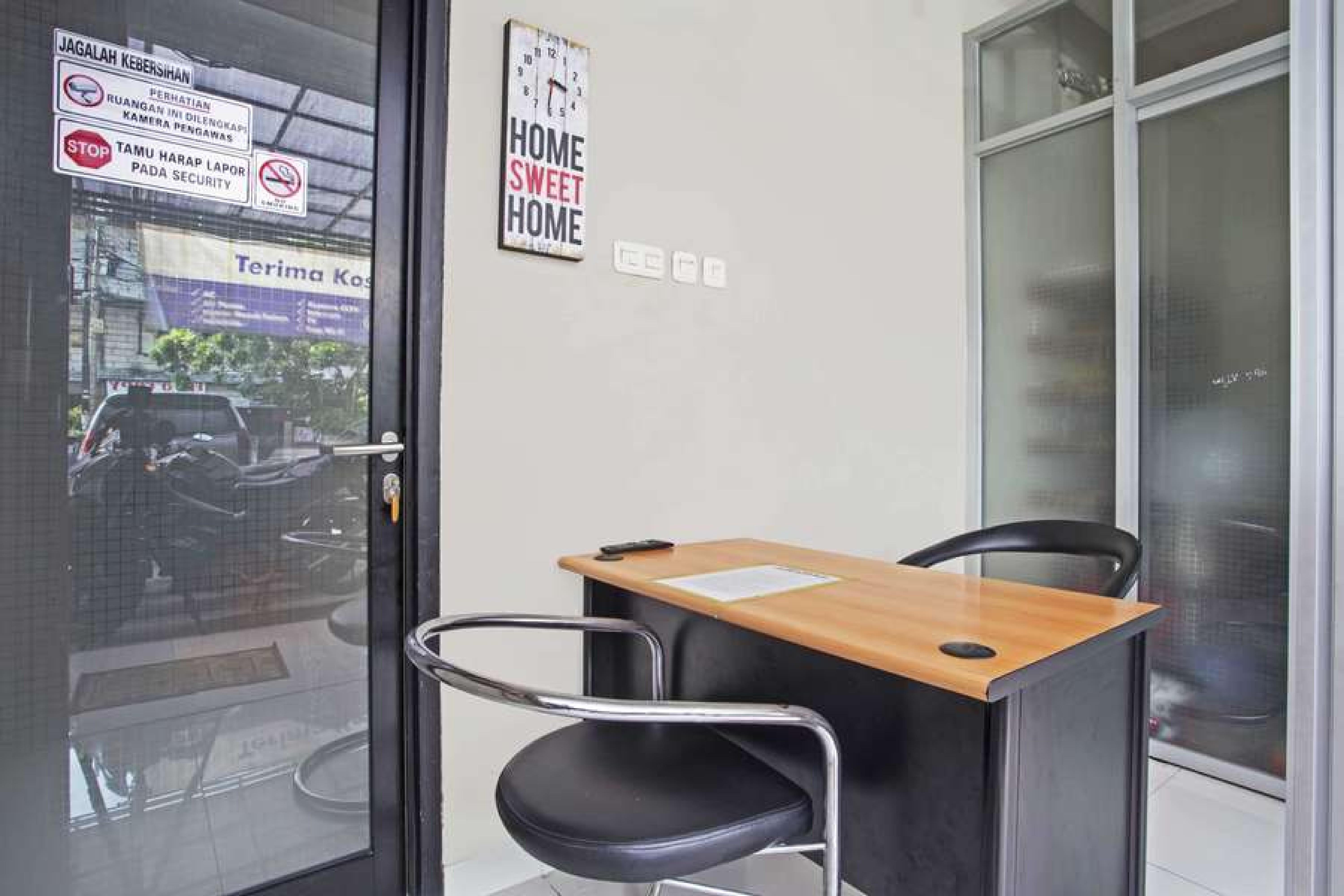 RedDoorz @ Mangga Besar 2 Hotel Jakarta Bagian luar foto